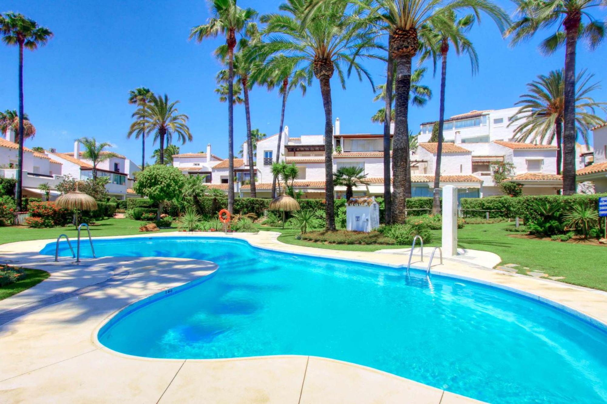 1176 Beach Front 2 Pools Bahia Marbella Eksteriør bilde